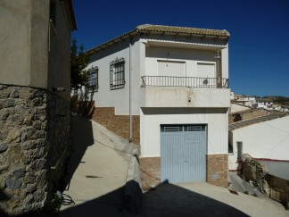 Town House for sale in Lucar