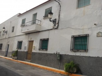 Town House for sale in Somontin