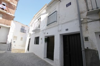 Town House for sale in Seron