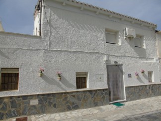 Village House for sale in Lucar