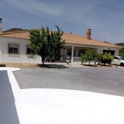 Villa zu verkaufen in Somontin