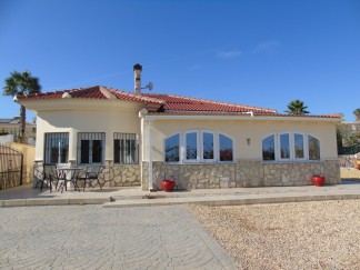 Villa zu verkaufen in Zurgena