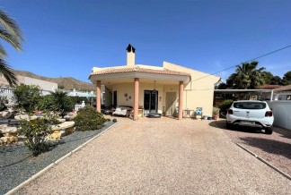 Villa te koop in Arboleas