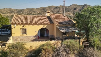 Villa te koop in Arboleas
