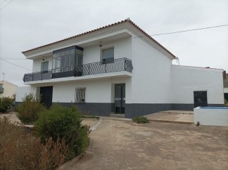 Dorpshuis te koop in Cullar de Baza