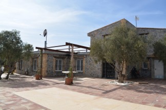 Country House for sale in Baza